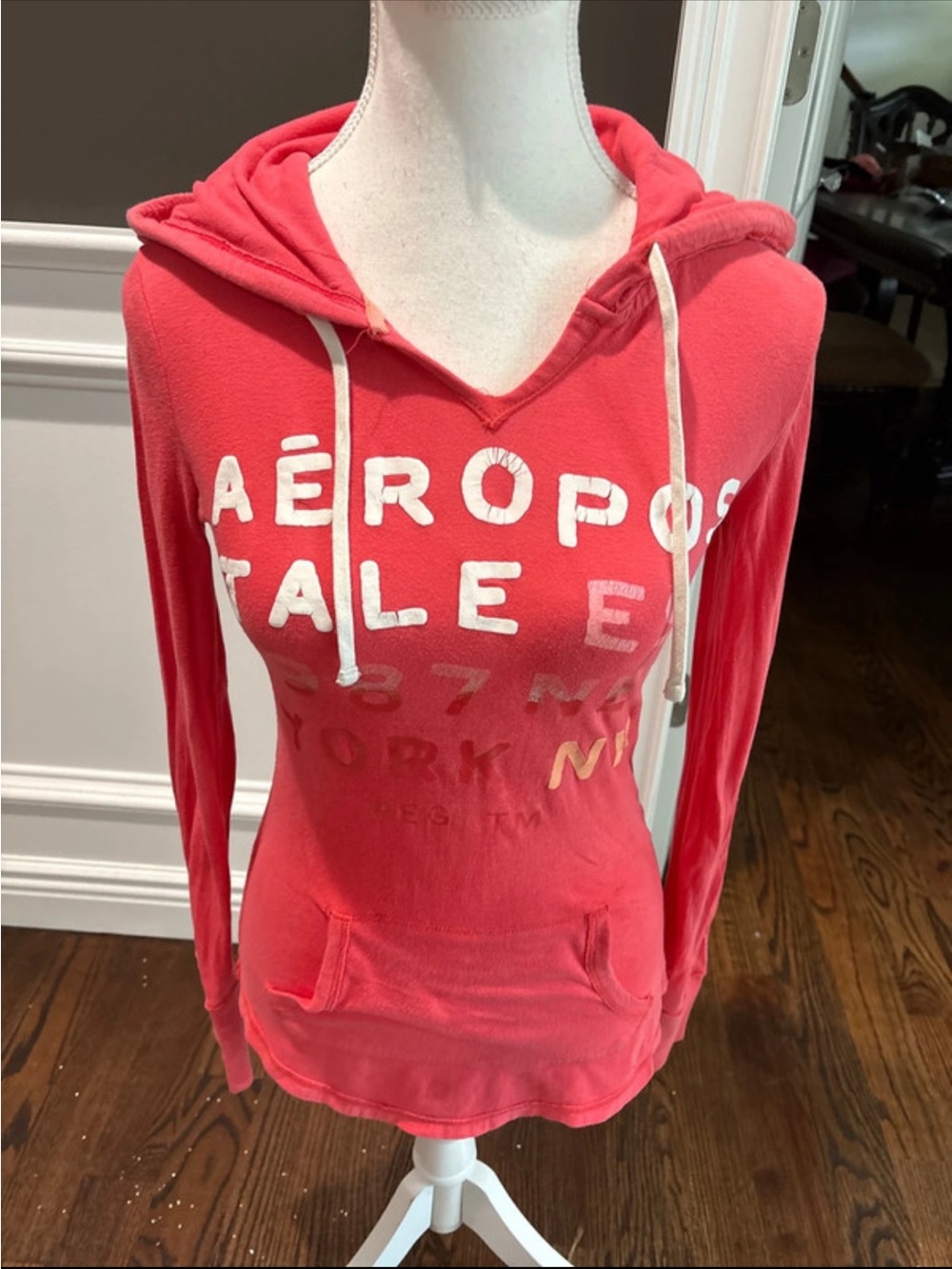 Aeropostale Coral Hooded Graphic Pullover - Picture 7 of 9